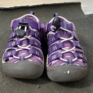 KEEN Kids Newport H2 Purple Closed-Toe Outdoor Sandals
